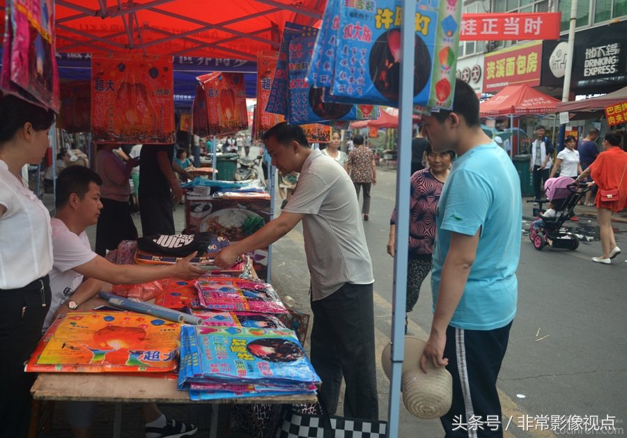 高考工厂毛中印象：全镇没有一家网吧食品价格不贵最赚钱是房东