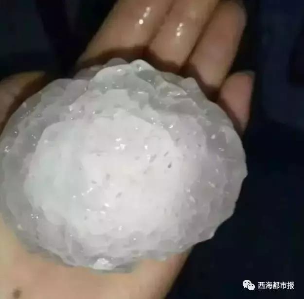 青海下冰雹最新消息,青海果洛州玛多县冰雹