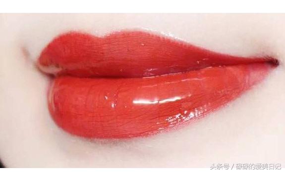 夏天适合哑光口红还是滋润口红,适合夏天涂的口红色号大牌