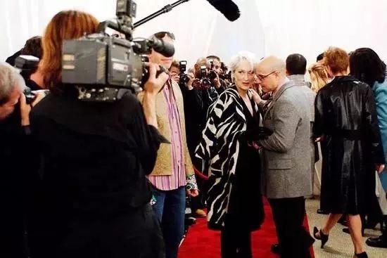 想和昕小薇一样成为专业时尚编辑么？昕小薇“三部曲”时尚编辑入门课来啦！