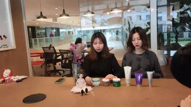 想和昕小薇一样成为专业时尚编辑么？昕小薇“三部曲”时尚编辑入门课来啦！