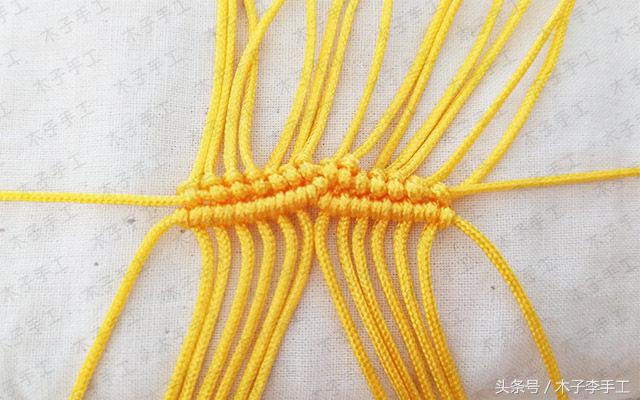 你的手机挂饰还在买？妹子自己在家做挂饰，超漂亮