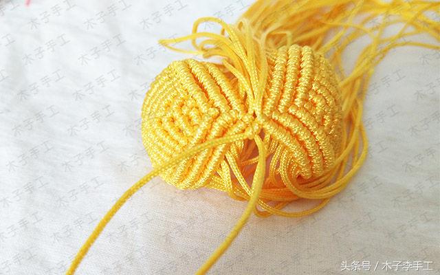 你的手机挂饰还在买？妹子自己在家做挂饰，超漂亮