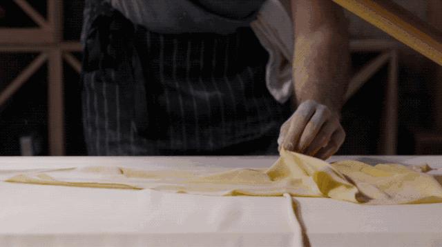 他用40道妈妈的私房菜,征服全球亿万富豪!