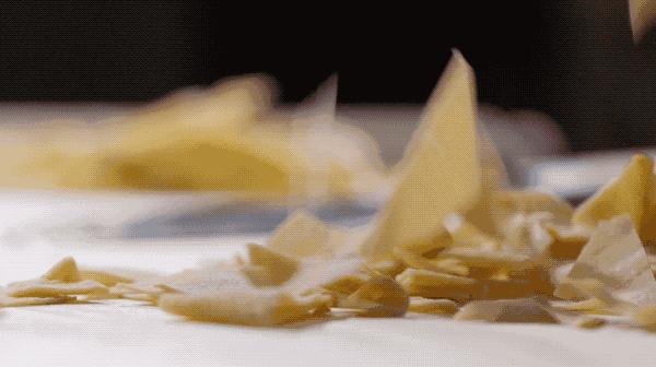 他用40道妈妈的私房菜,征服全球亿万富豪!