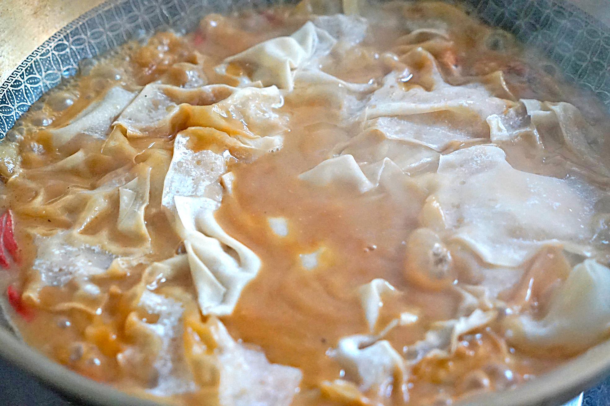 饺子皮馄饨皮都是放什么和面,做馄饨皮和饺子皮用哪种面粉好