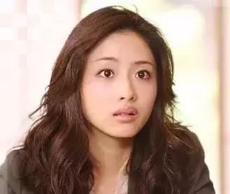 整形好看的唇,化妆唇部整形