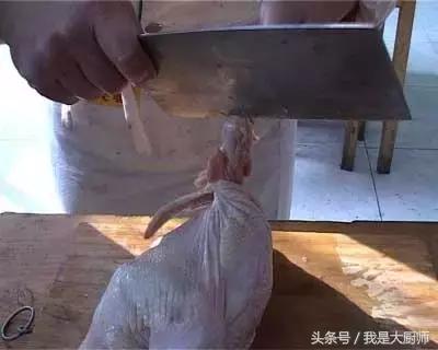 如何去鸡爪鸡骨最简单,大厨秘制凤爪做法