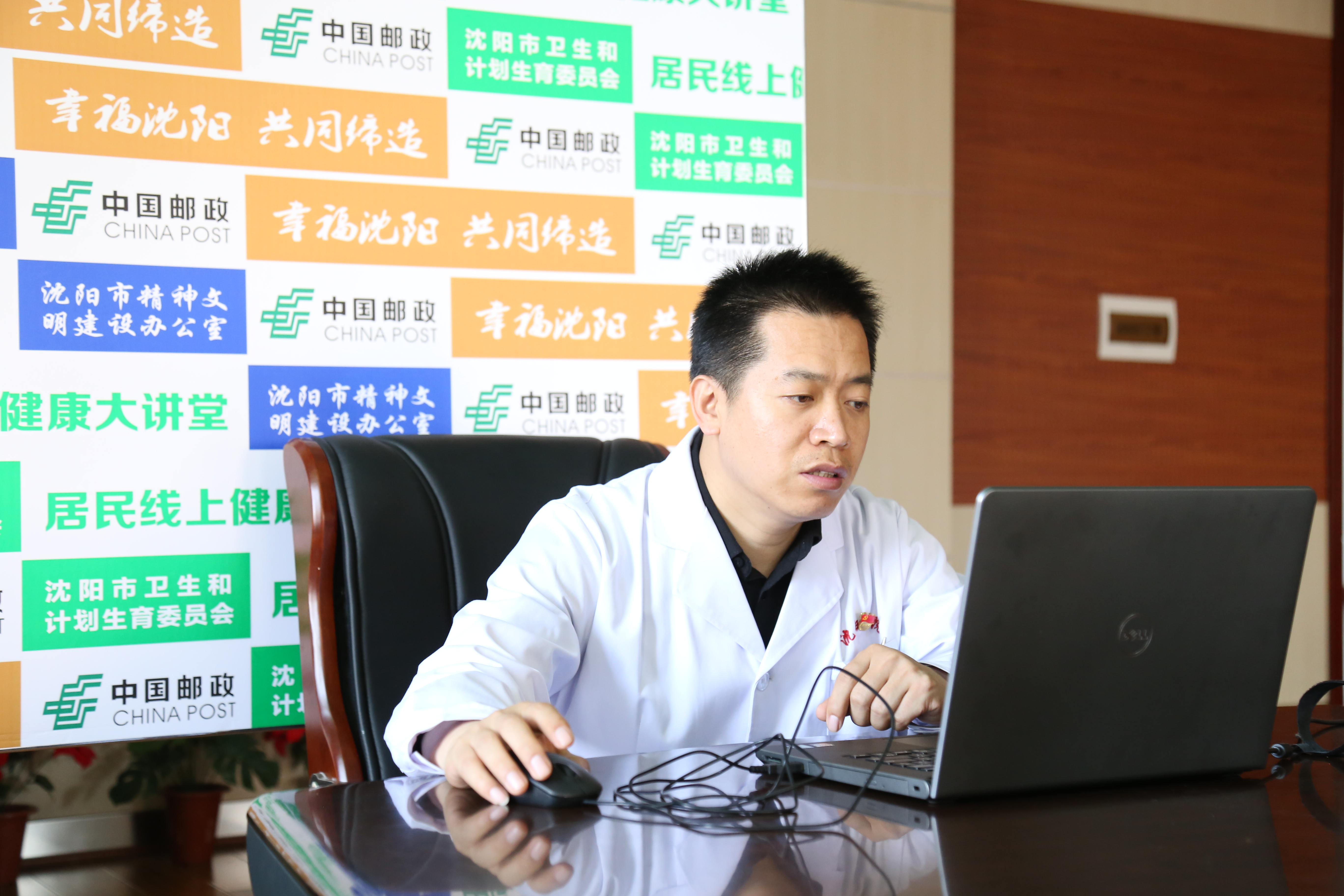 丙肝一般的接触会不会传染,丙肝会不会传染给同事