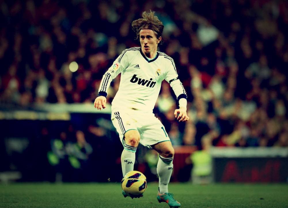 足坛最佳中场莫德里奇,中场大师莫德里奇年轻颜值