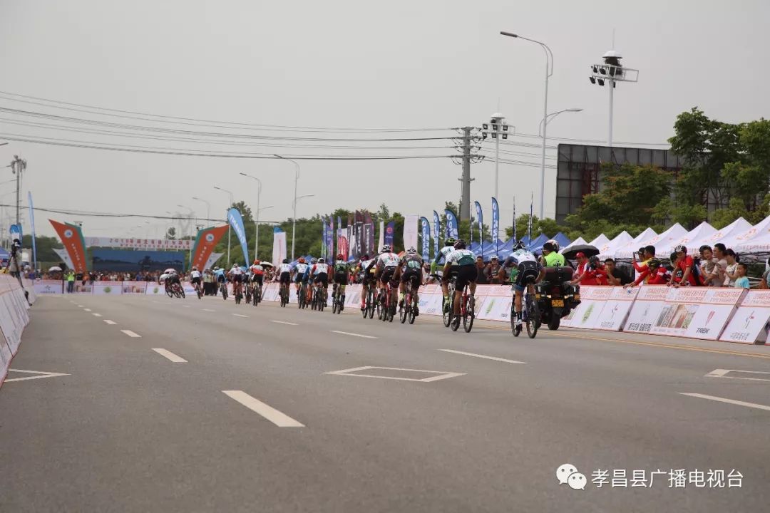 瀛熷畻鏁呴噷瀛濇槍,瀛濇槍姊﹂噷鑺卞洯