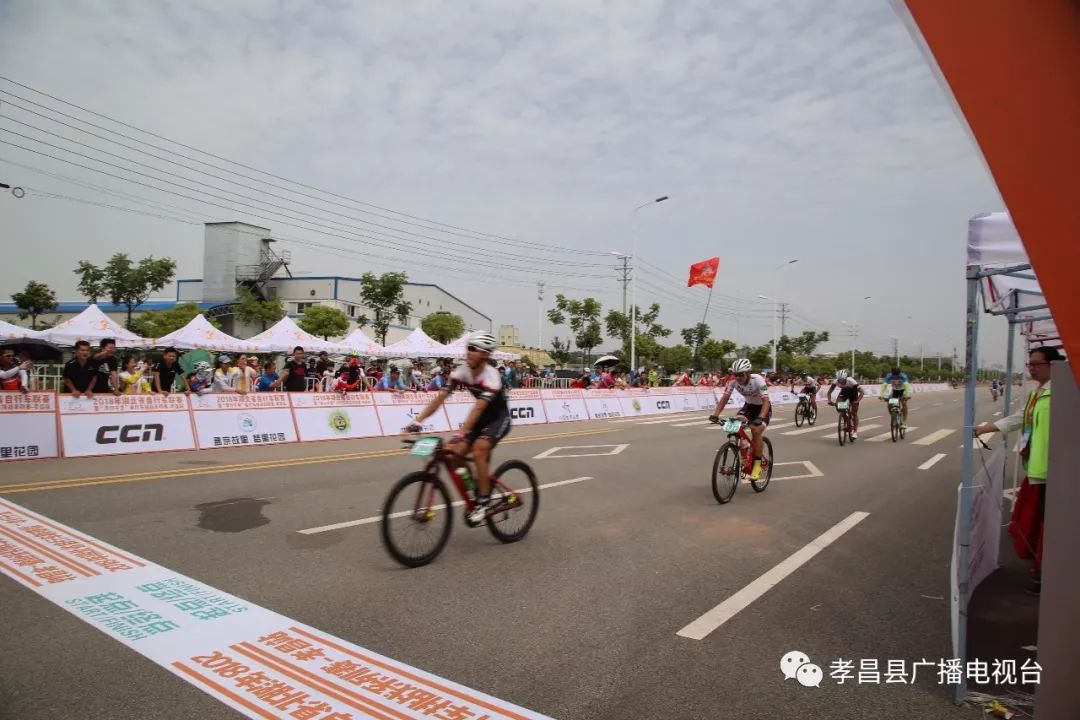 瀛熷畻鏁呴噷瀛濇槍,瀛濇槍姊﹂噷鑺卞洯
