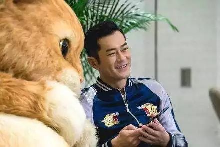 古天乐皮肤晒黑后不会变白吗,古天乐变黑难还是变白难