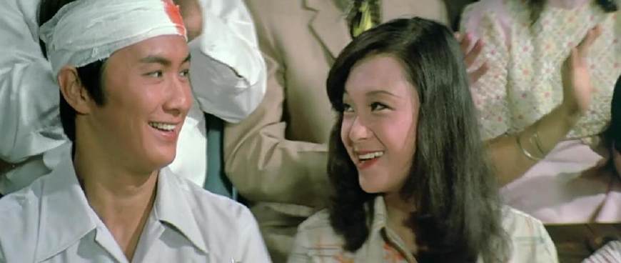 他将周星驰、成龙、李小龙踩在脚下，有例为证！