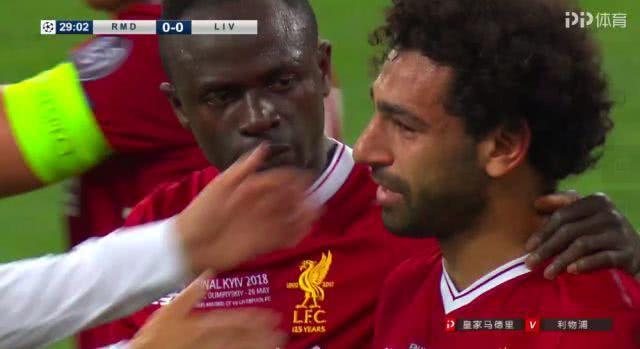 史上最惨烈也是最精彩的欧冠决赛,你见过如此震撼的欧冠决赛吗