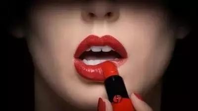 每日资讯｜欧莱雅代言人/娇兰开启拼团模式/花王业务调整……