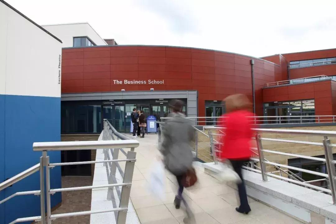 鑻卞浗楂樻牎宸$ぜ,鑻变鸡楂樻牎