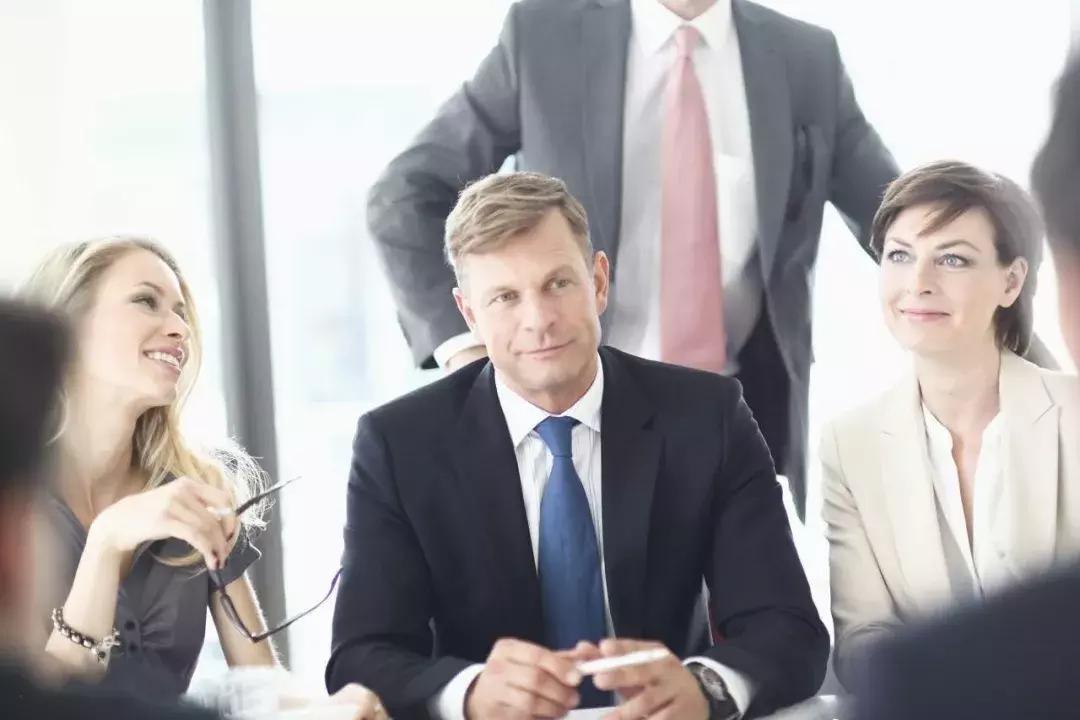 利率15.4%贷款一万元利息是多少,贷款利息年化率15%合规吗