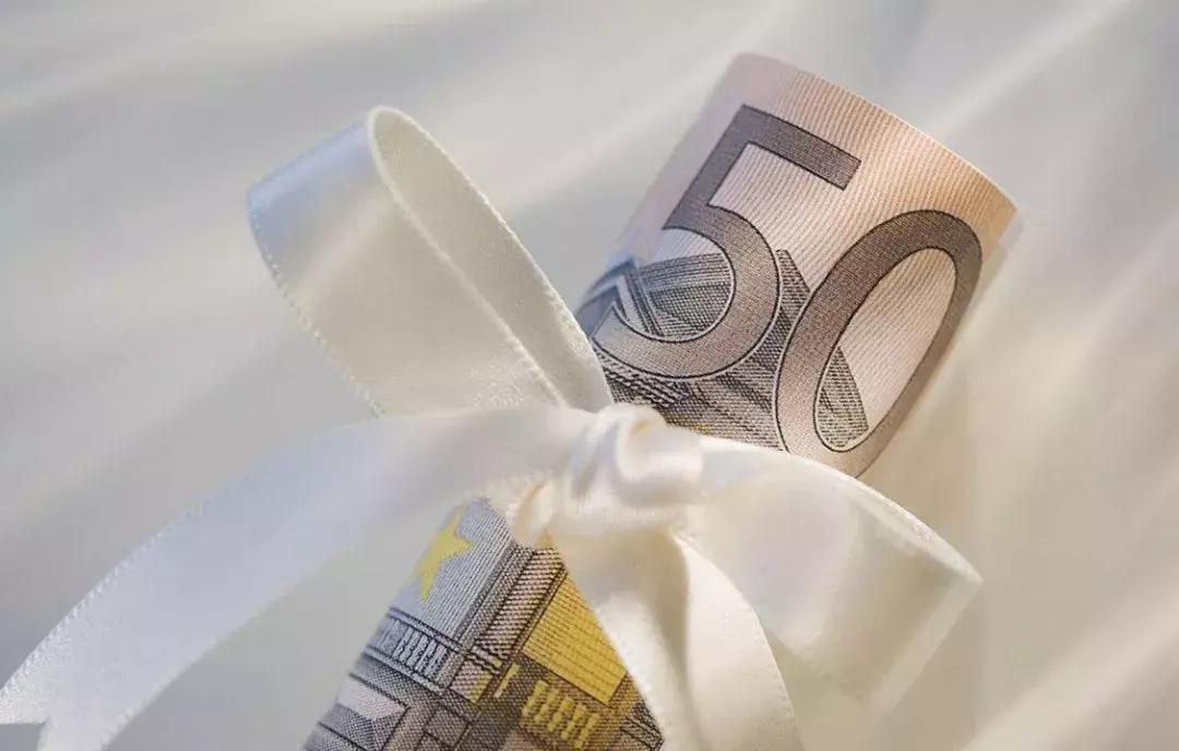 利率15.4%贷款一万元利息是多少,贷款利息年化率15%合规吗