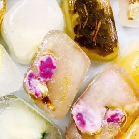 天气热怎么用水乳护肤,冰块的正确护肤方法