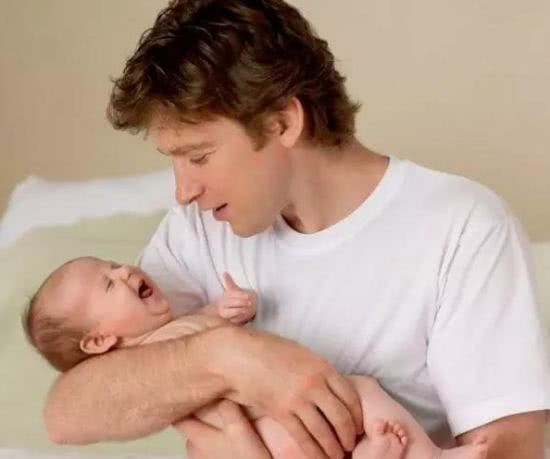 婴儿湿疹跟奶粉有关吗,婴儿湿疹是因为奶粉引起的吗