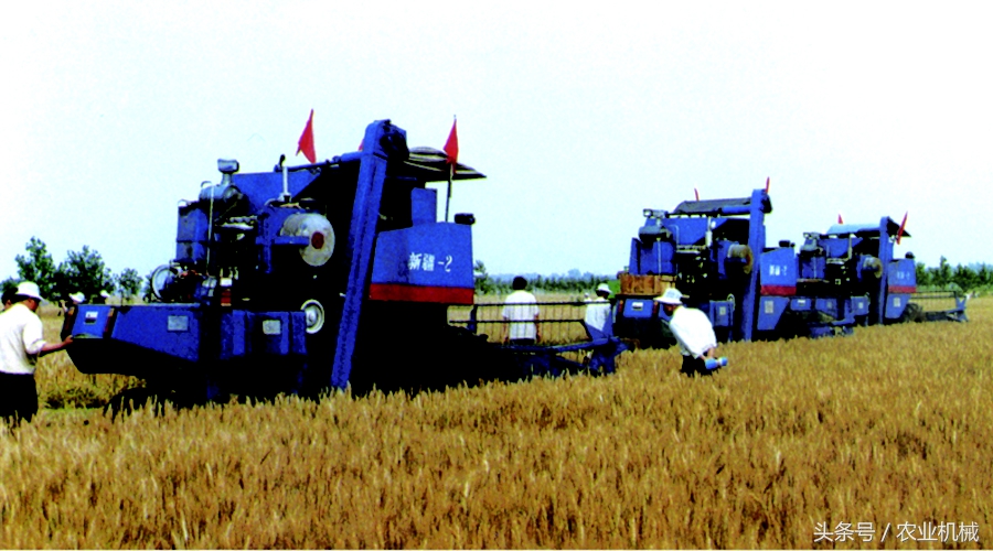 收割机发展史图片,中国收割机有多少种