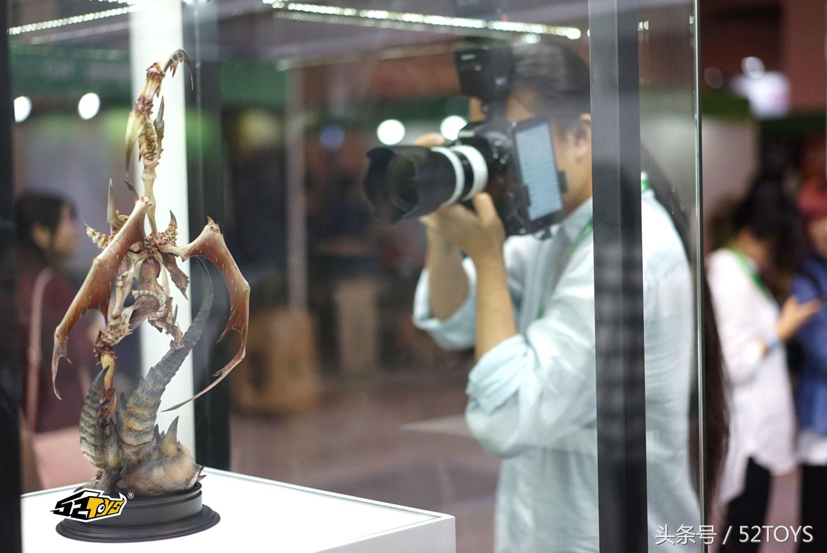 52toys六面兽,52toys青龙变形视频