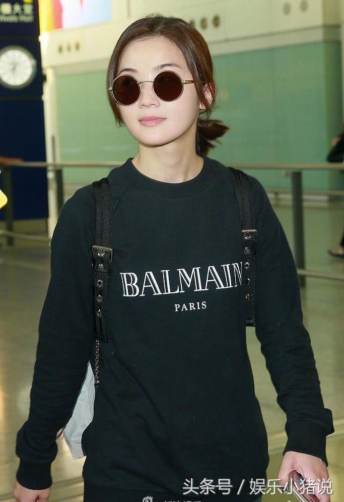 阿sa晒婚纱美照透露还不想结婚,阿sa承认恋情后现身