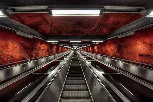 摄影构图中如何利用线条指引视线,建筑摄影线条拍摄技巧