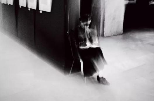 女性吸毒的危害,女生第一次吸烟的危害