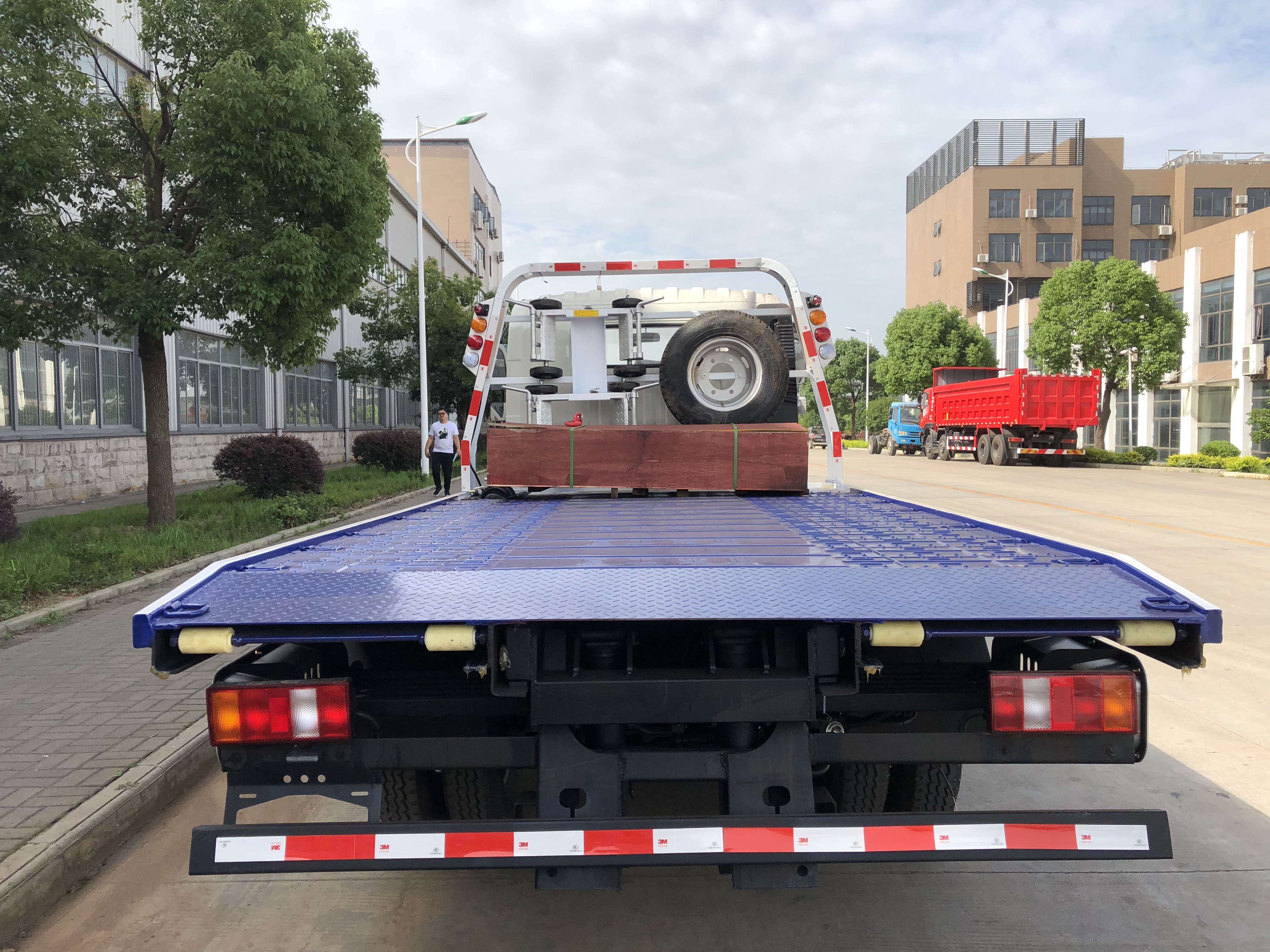 小型清障车多少一辆,蓝牌清障车新车价格一般多少