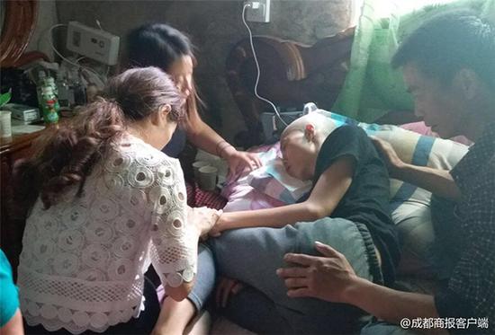 小伙子喝下百草枯家人放弃治疗,29岁小伙喝百草枯亲人放弃治疗