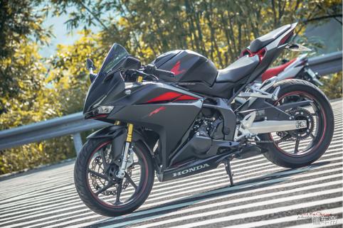 本田cbr250rr车主,本田cbr250赛车视频