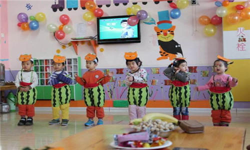 幼儿园中班礼仪儿歌有哪些,礼仪教育幼儿园儿歌