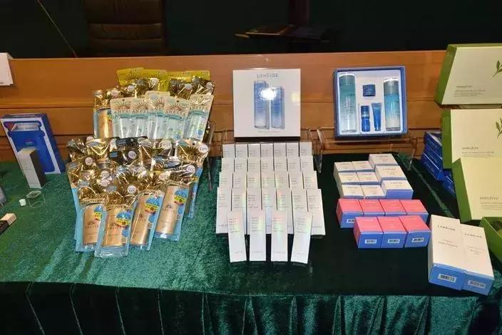 香港海关假化妆品,香港海关查获特大假烟