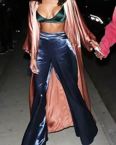 屁股大腿粗的孩子,宝宝屁股大腿粗走路腿会不直吗