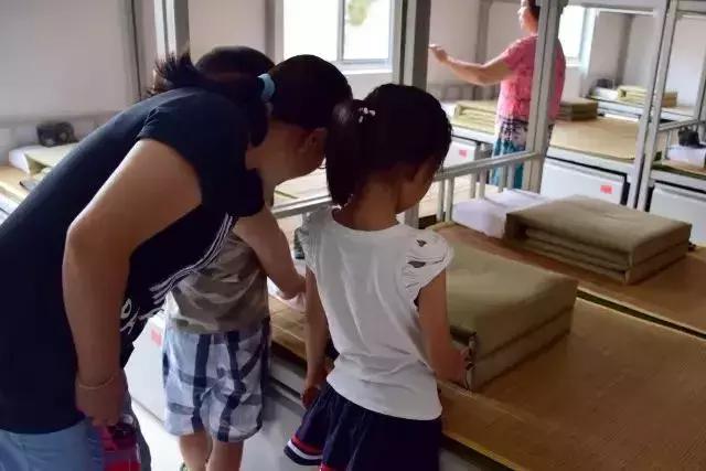 盘点军人与家人团聚的感动瞬间,这组军人和儿子的照片令人动容