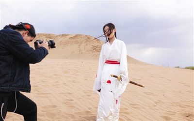 做短视频自媒体网红月收入过万,短视频怎么投放广告赚钱