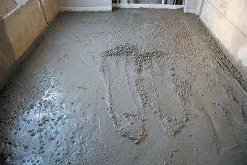 水泥稳定碎石层开裂怎么处理,水泥墙面鼓包开裂怎么补救