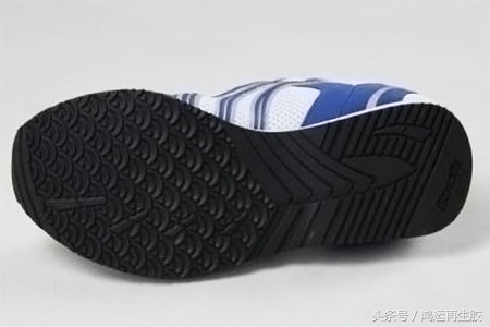 橡胶鞋底断裂了怎么办,鞋底怎样断裂属于质量问题