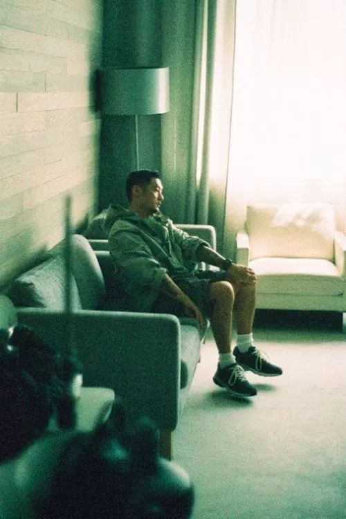 余文乐爱穿潮牌,余文乐当爸爸的视频