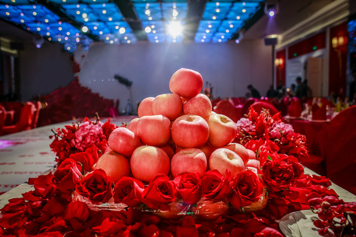 大连新人80后主题婚礼,有情怀的定制婚礼