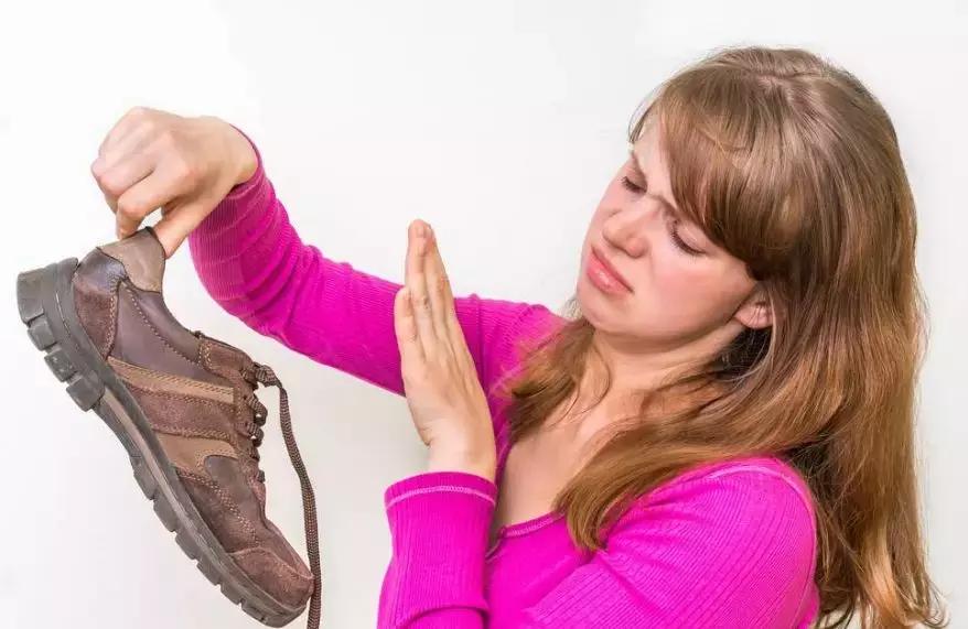 卫生习惯常识有哪些,为啥天天洗脚换袜子还脚痒脚臭