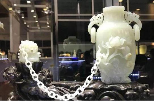 购买和田玉哪个平台最好,和田玉含其他矿物成分值得购买吗