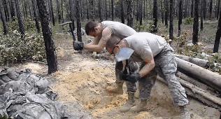 挖土也能打赢敌人吗？是的！这就是解放军的土工作业！