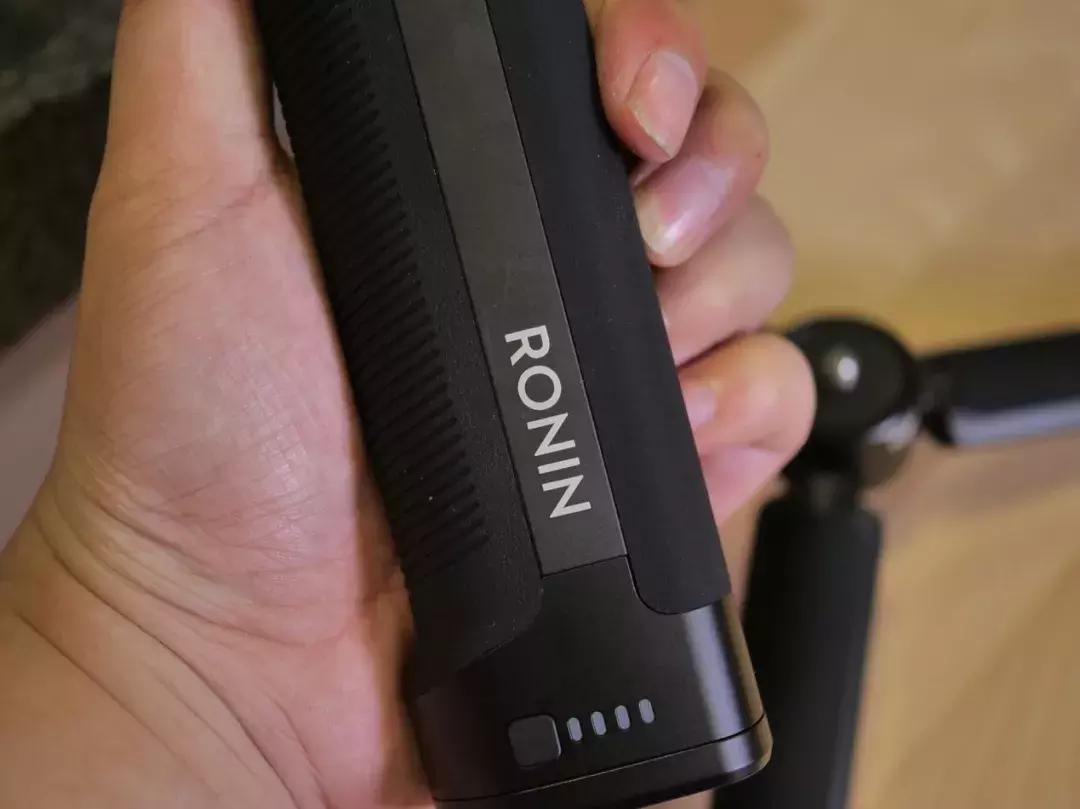 大疆如影s稳定器装箱,大疆如影s相机稳定器竖屏安装