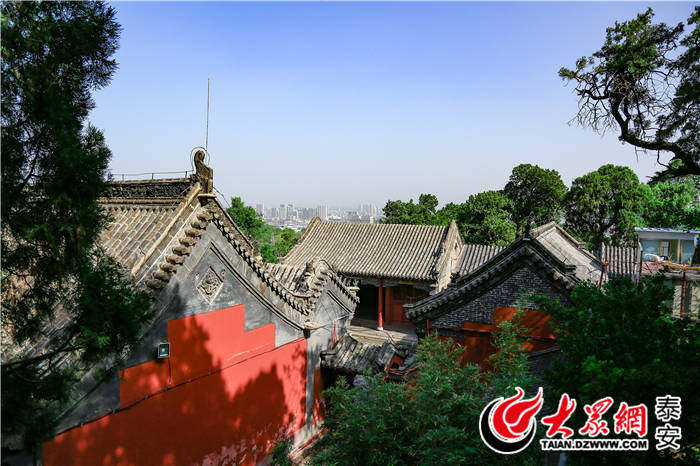 红门的泰山老奶奶庙在什么位置,红门泰山老奶奶和泰山奶奶一样吗