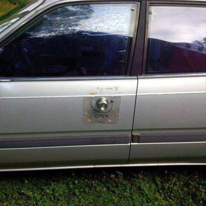 男子科二考试打电话给教练,男子学车碰到教练