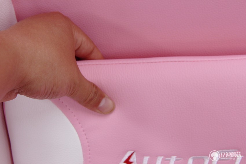 傲风af050测评,傲风电竞椅大耳狗测评