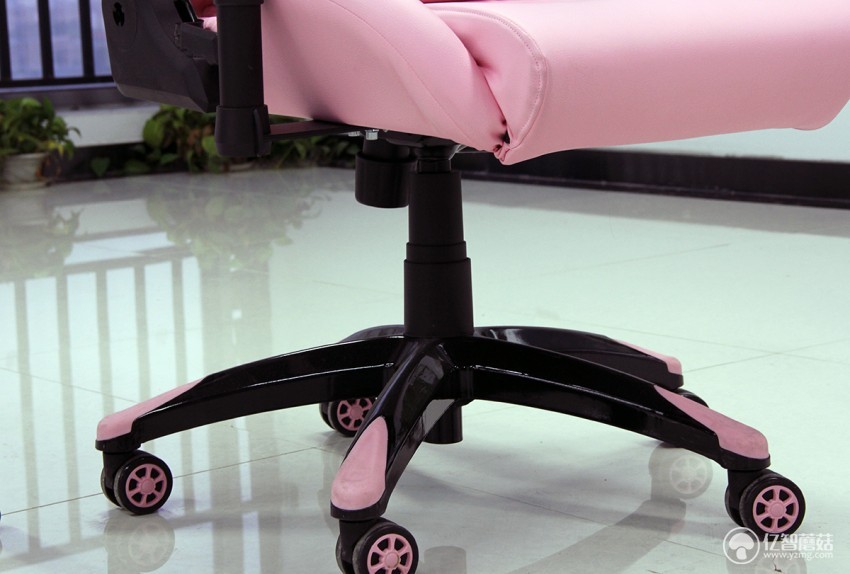 傲风af050测评,傲风电竞椅大耳狗测评